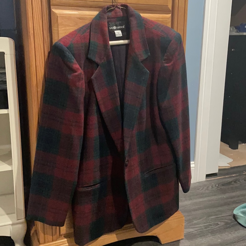 Red and green plaid Sag Harbor blazer